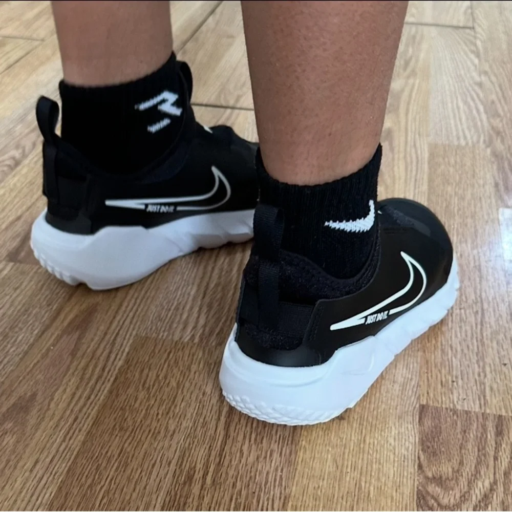🆕 Nike Flex Runner 2 Running Shoes